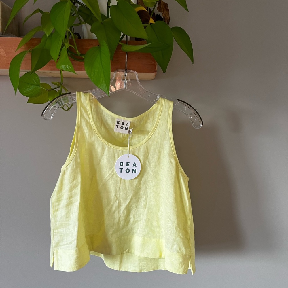 SOLD ✨Beaton Linen cropped tank size small✨